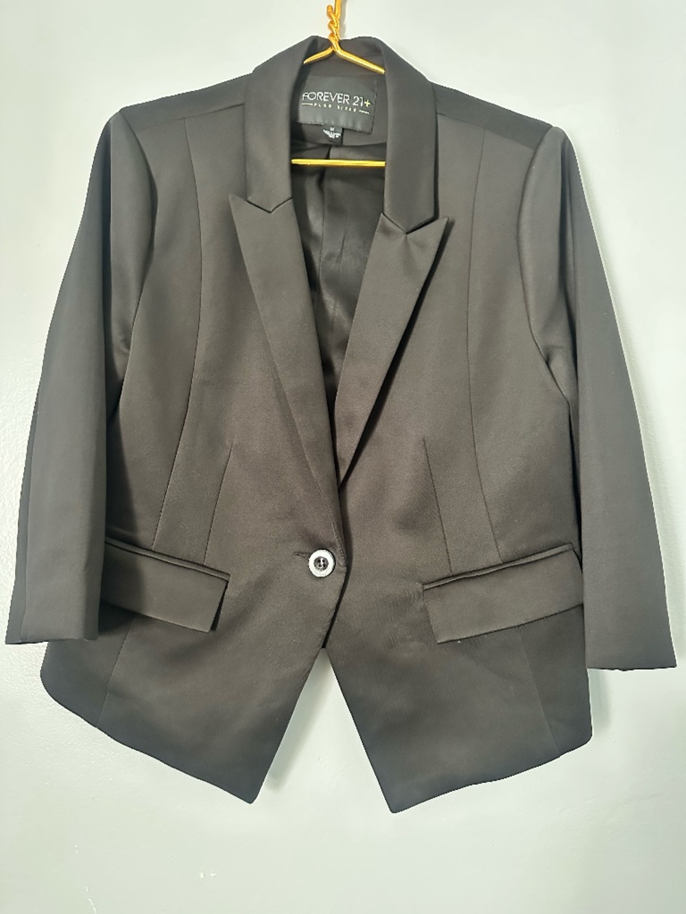 Forever 21+ Plus Size One Button Black Cropped Blazer 3/4 Sleeves